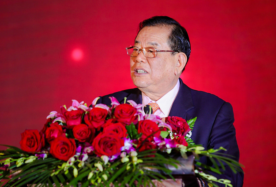 德業(yè)人將用心堅(jiān)守使命,<br>為實(shí)現(xiàn)夢(mèng)想不懼櫛風(fēng)沐雨、砥礪前行。